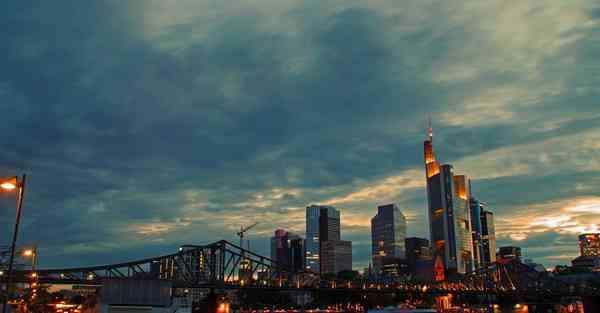 君华智能机器人 智能机器人十大排名