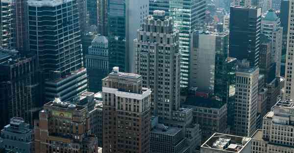 人工智能机器人和人谈恋爱