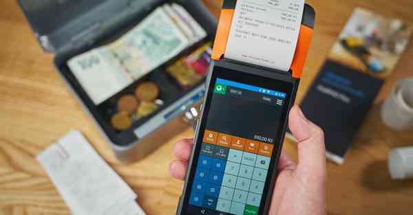 本科数据与大数据：数据时代的转折点